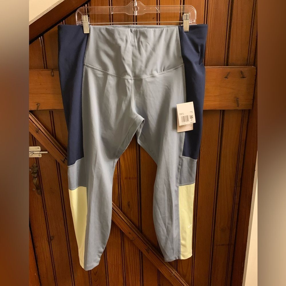 Nike Women's One Dri-Fit Colorblock 7/8 Leggings Mid-Rise Plus Size 1X NWT